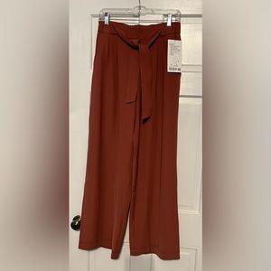 NWT Lululemon Noir Pant size 8